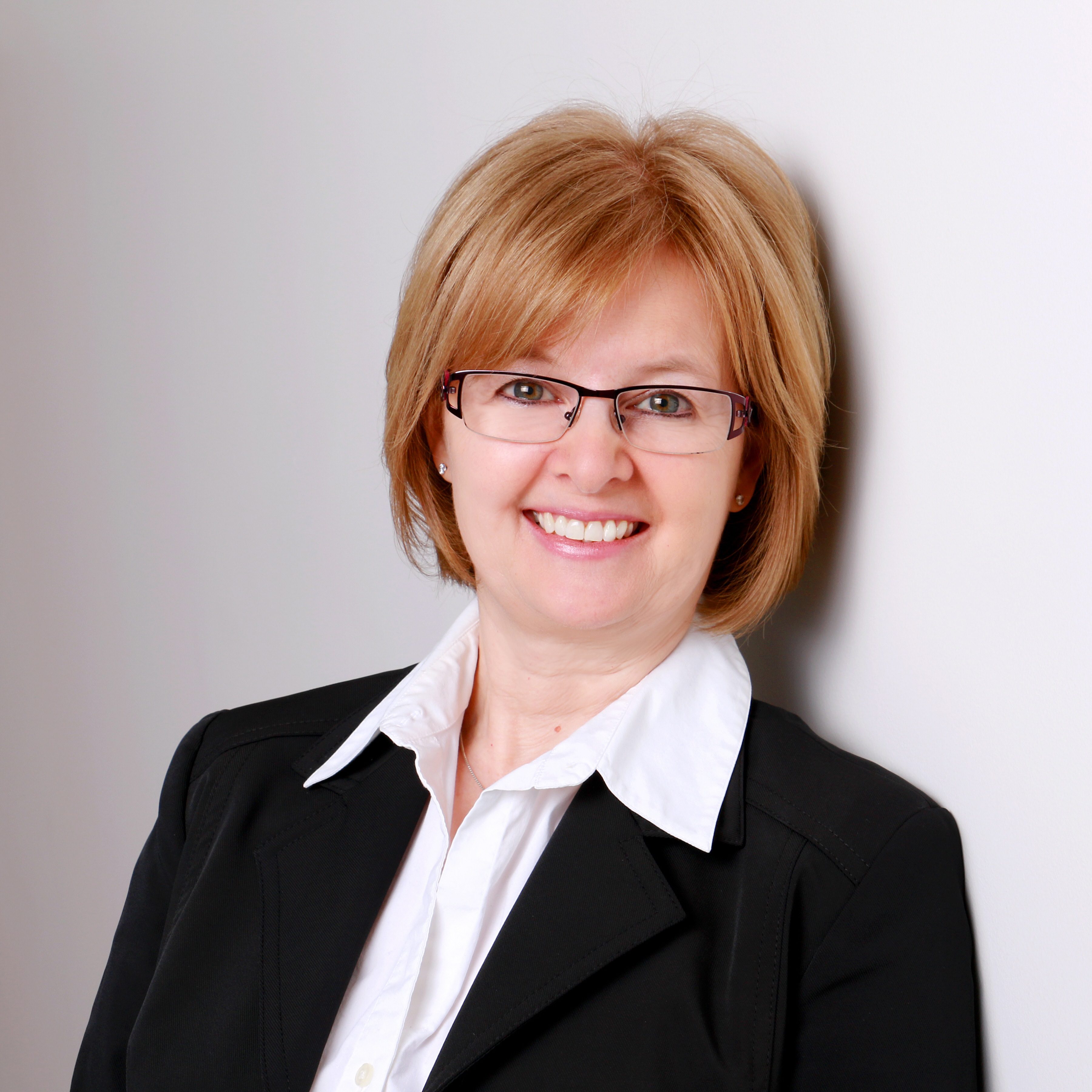 Bonny Professional Photo - Copy Bonny Professional Photo - Copy